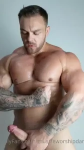 Big chest pump like if you d give my cock a post workout rub down