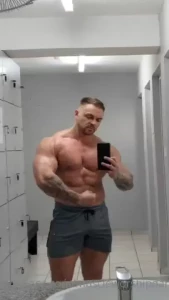 Filling this frame out who wants to feel my pump