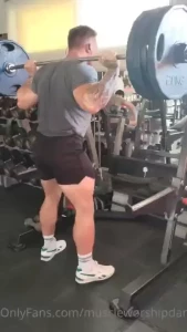 From todays leg session the pre exhaust work then the big lifts i may part 1