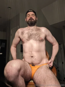 This lighting is dramatic as fuck