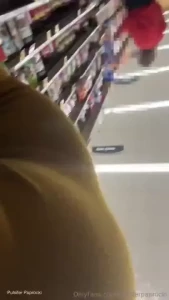 Just doing my thang ripping loud fucking farts in the grocery story