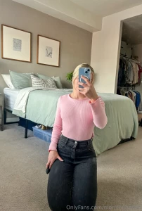 My toes match my outfit part 2