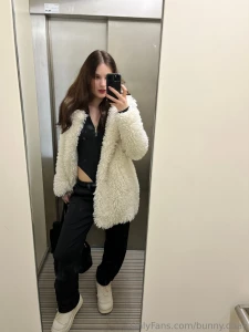 I m so excited to go to work without a day off ahahahaha but it s okay