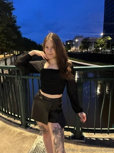 God i love these summer weekdays so much finally i can walk all night