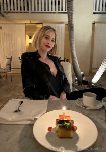 It s a pleasure to go out for dinner with other hot dommes and laugh
