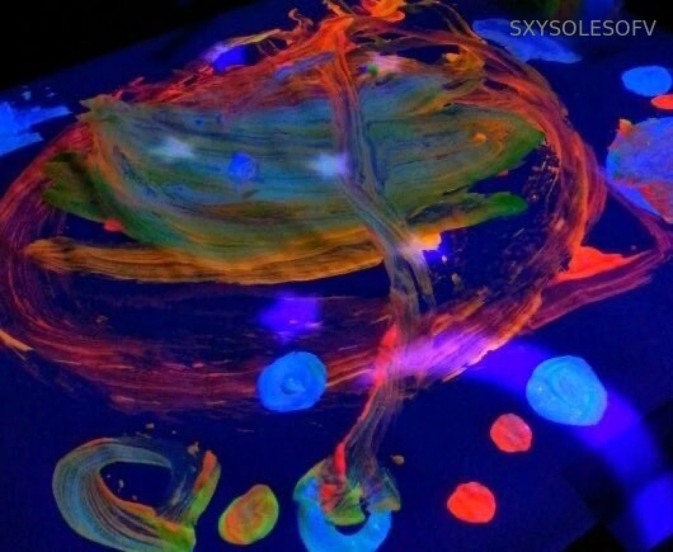 In one week i will be posing in a glow party boudoir photoshoot with 