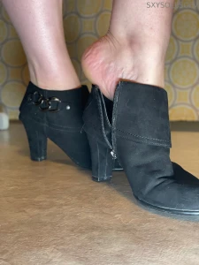 Flip flop amp flat dangles something about that scent wafting and part 2