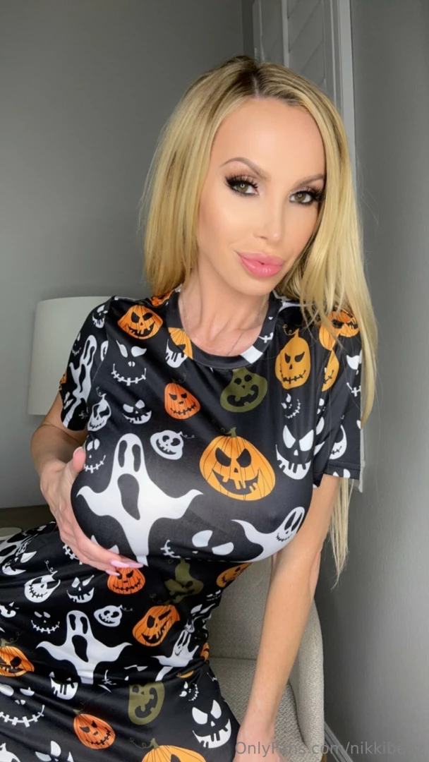 Since halloween is literally only 2 days away i m going to be at my 