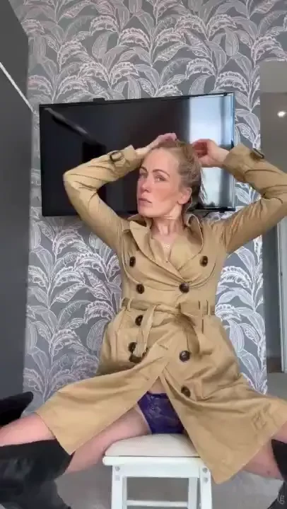 Something about a trench coat it does things to me 