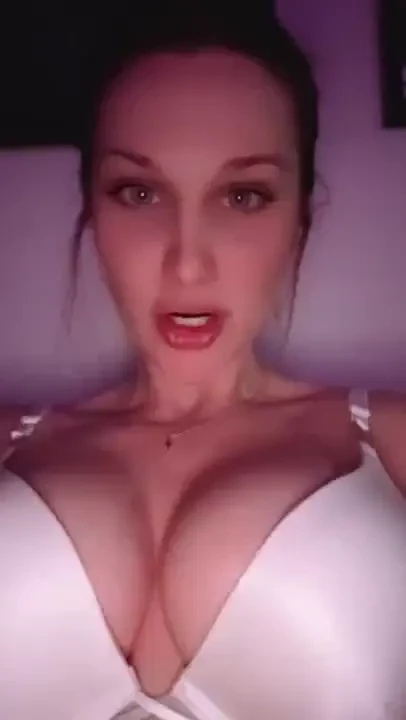 Fuckkk 1 hour left to get my vip page for my cyber monday discount 