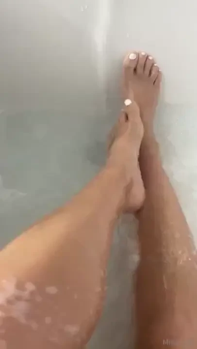 Any foot lovers i have the perfect feet with the sexiest arch if feet 