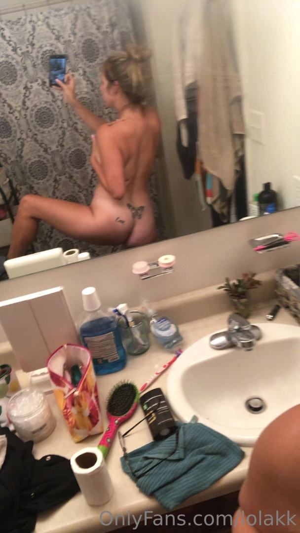 Throwback thursday to playing in the bathroom by myself part 2 