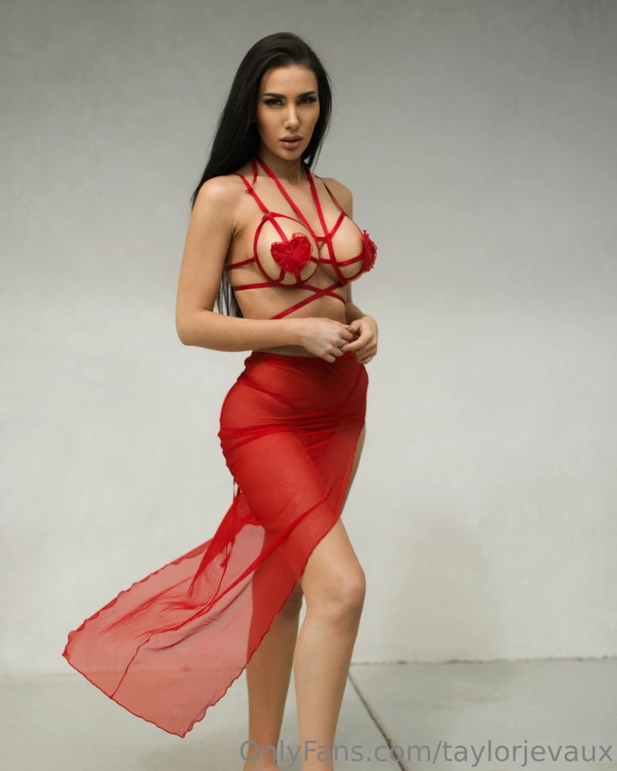 Who s my cupid arrow hitting tonight 