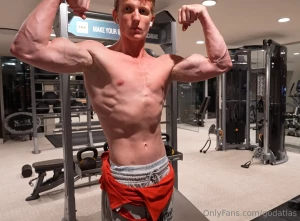 It s muscle monday i m leaving it up to you boys to make it worth my