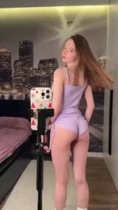 Checking the shape with you text me if you like my juice ass