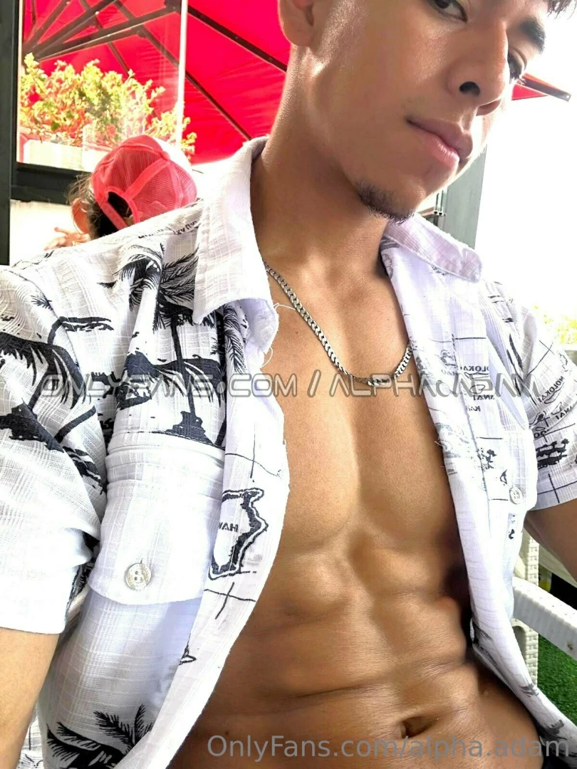 I know it makes u weak to see me spending the money u earned this week 