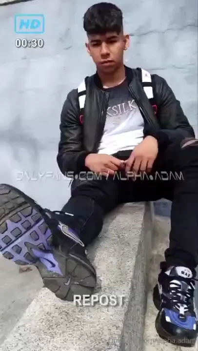 When the school bully finds u at lunchtime and makes u lick his air 