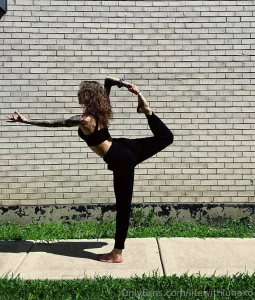 Continuing my yoga journey on this hot monday how do you start your