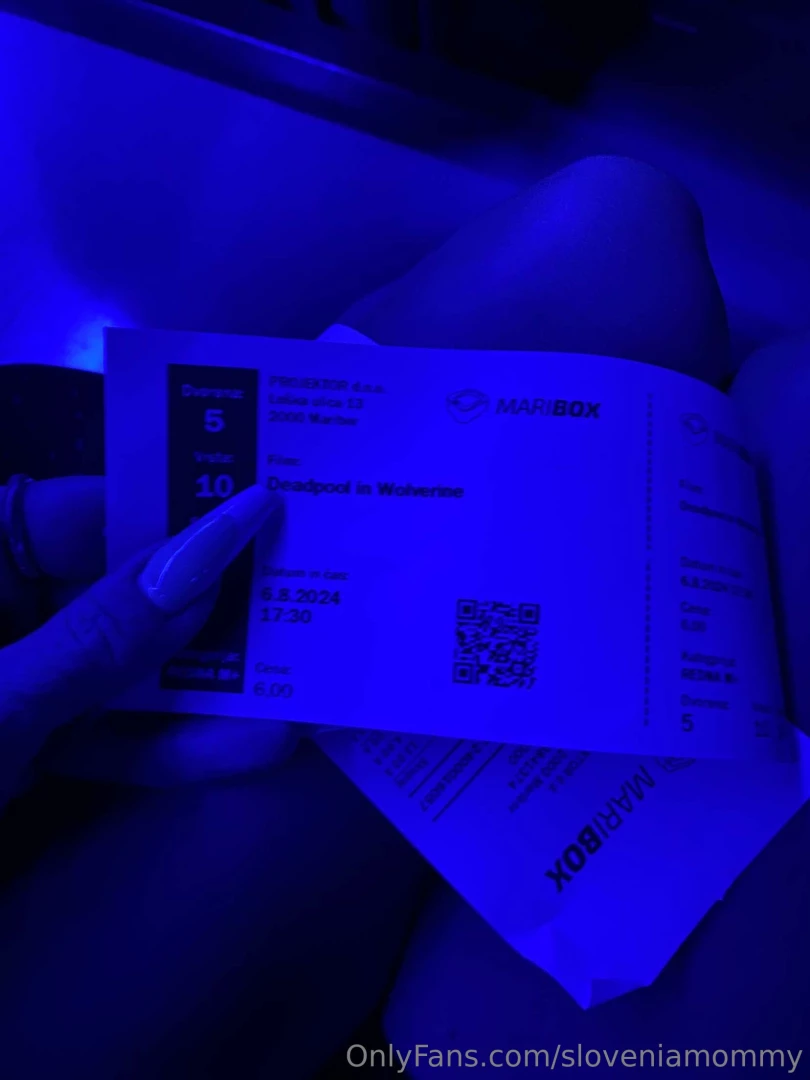 He fucked me hard amp sprayed my ass cinema evening public garage fuck part 2 