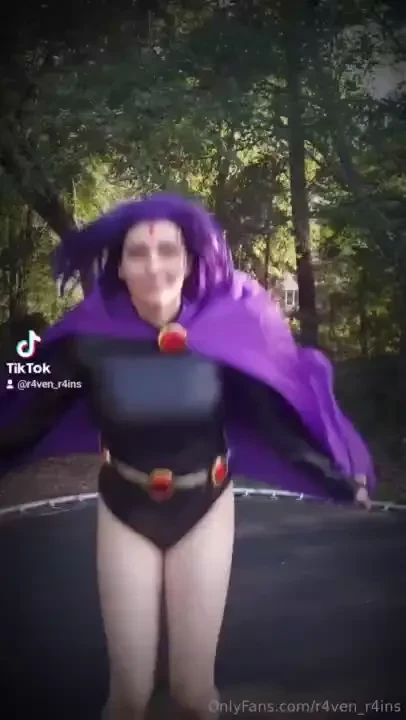 Some titties bouncing to brighten up your evening 