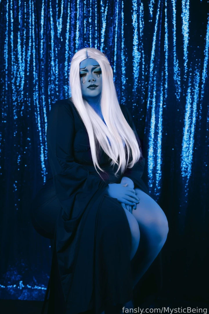 Day 6 of 31 days of halloween blue diamond from steven universe part 1 