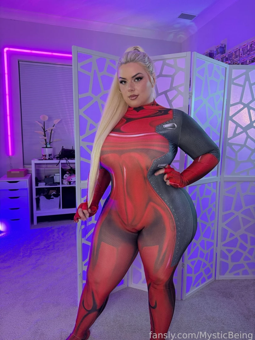 Day 22 of 31 days of halloween - lady deadpool part 2 