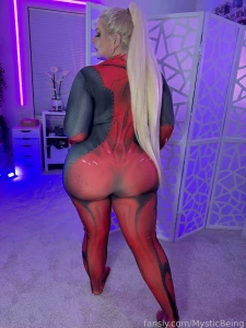 Day 22 of 31 days of halloween - lady deadpool part 1