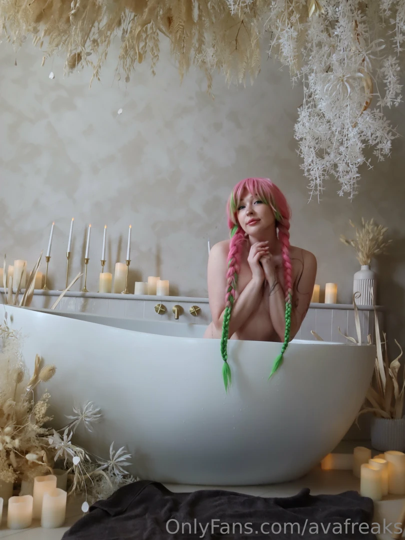 Shinobu amp mitsuri share a bath let s soaking wet in this set you ll 