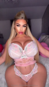 Check your dms for saturdays live show incase you missed it xoxox