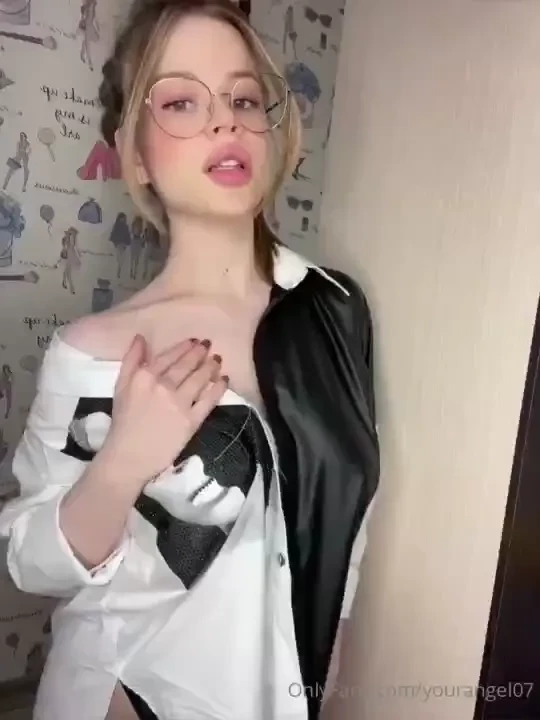 Right now i can t focus on work or household chores i want to play 