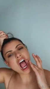 La 12 noaptea content cu partener prima si ultima dat