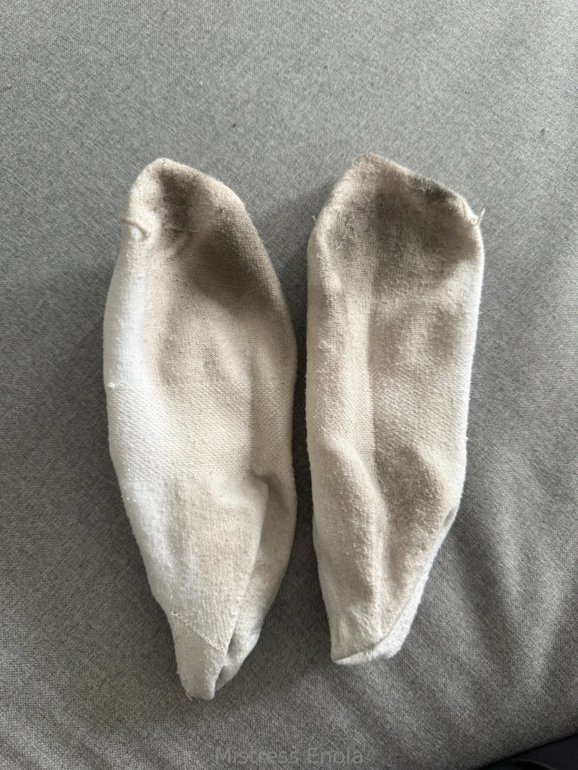 When i tell you the socks i send are stinky sweat i m not joking part 1 
