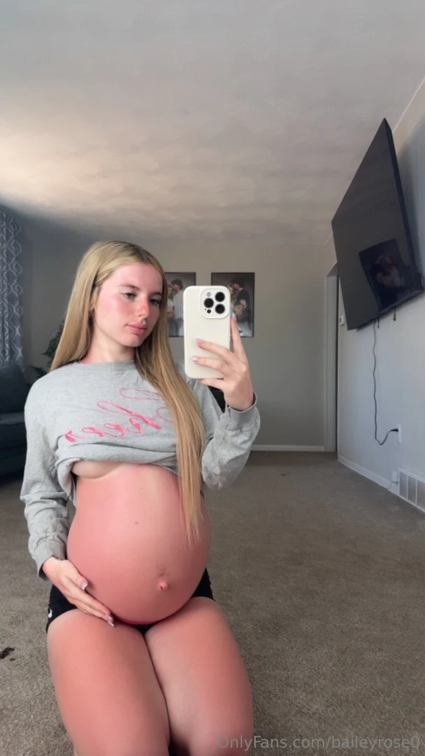 Time to reveal my titties 