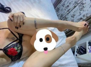Do you like black nails talk to me go my nudes now 50 off onlyfans com
