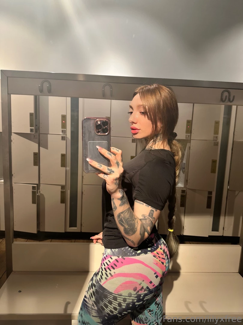 I m preparing my ass for you to spank me hard could you 