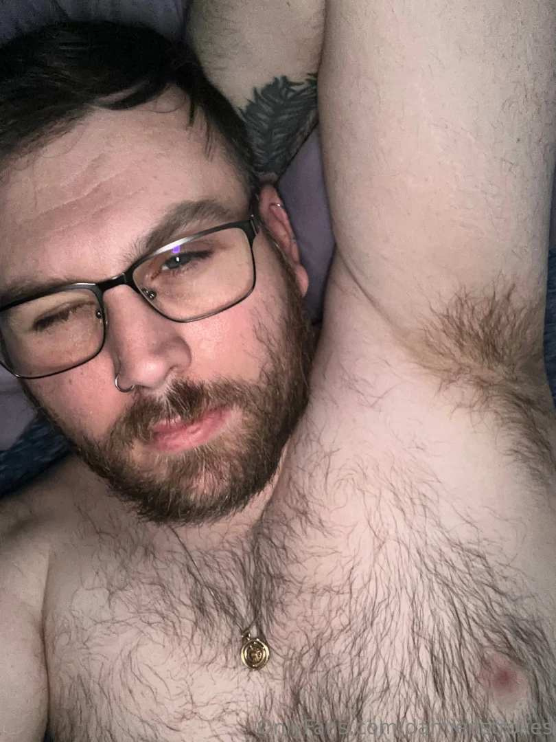 Lazy saturday s are the best saturdays anyone wanna play some games 