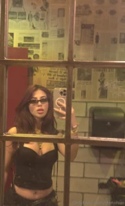 You know i love mirror pics