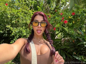 Do you think i look pretty enough to be with you