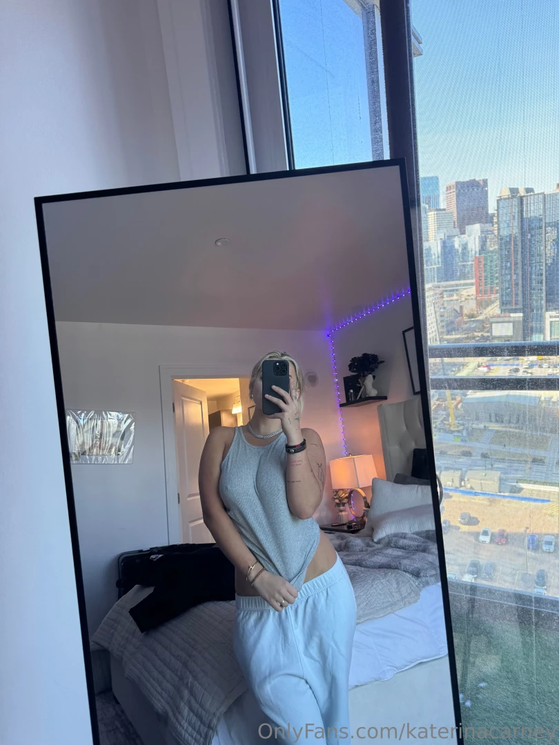 Like this and ill send out the naughtier one 