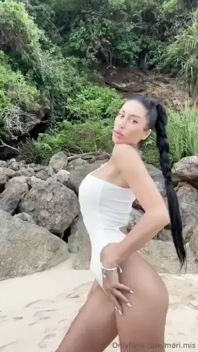 Let s wait until sunset and swim naked until night 