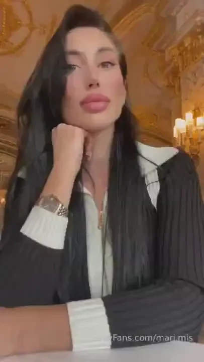 Lunch at a good restaurant always lifts my spirits 