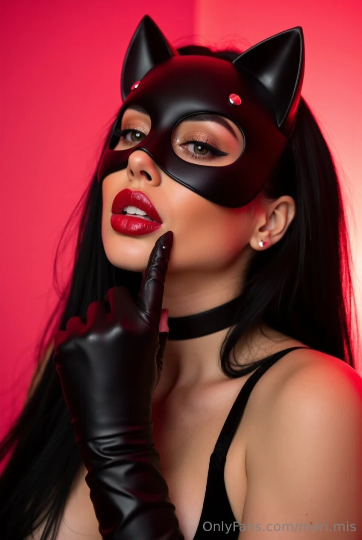 Behind the mask i see everything even what you try to hide the 