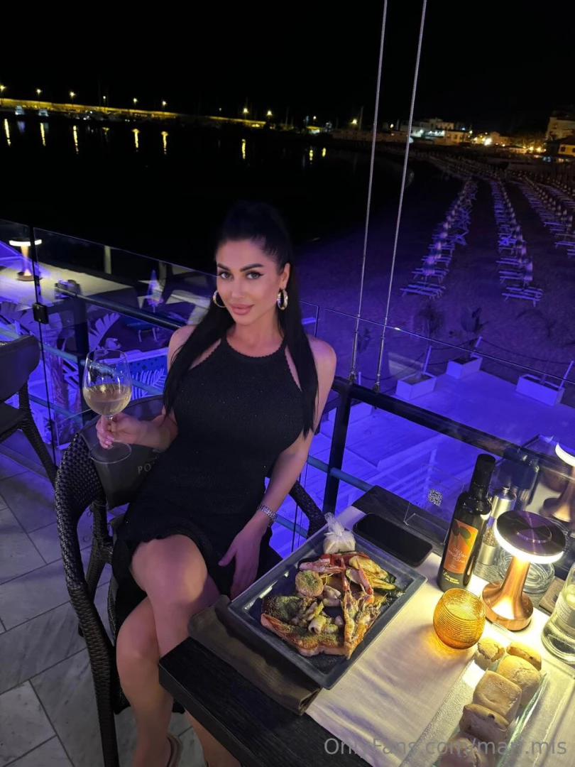 I m all about treating myself to good food and this place is a total 