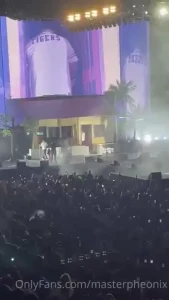 This was the fit for rod wave best fucking concert ever now send