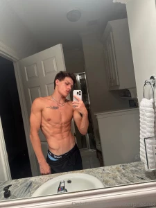 I deserve to be worshipped go on a buying spree