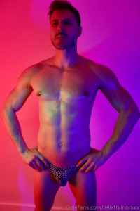 Some pics of my first photoshoot who want to get me hard for the next part 1
