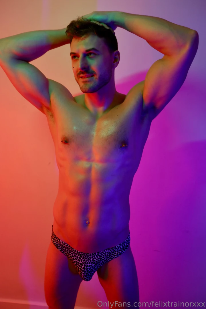 Some pics of my first photoshoot who want to get me hard for the next part 6 