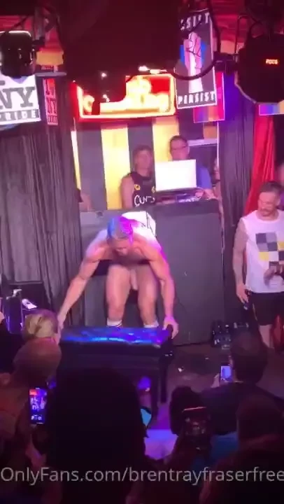 Want to see full length nude penis painting and interactive body 