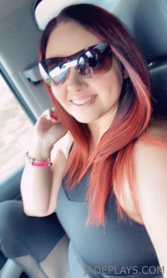 Do my boobs look good af in this tight top jadenicole 