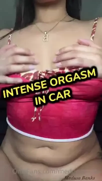 Mami came so hard in the backseat of the car my pussy was throbbing so 